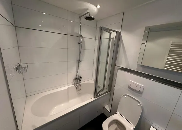 Exclusive 1a Location Near Park For Four Guests Lejlighed *